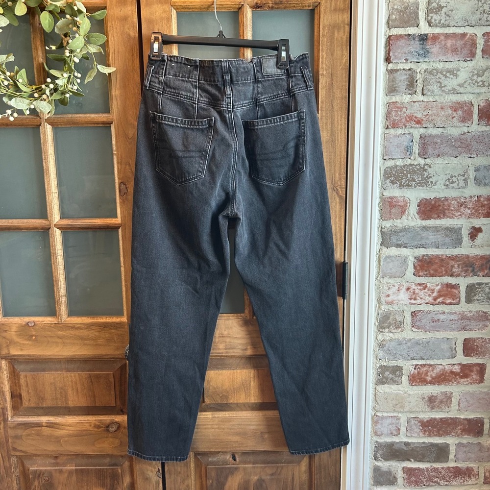 American Eagle Mom Jeans Black Wash High Rise Straight Leg‎ Size 6 Grunge - Picture 2 of 13